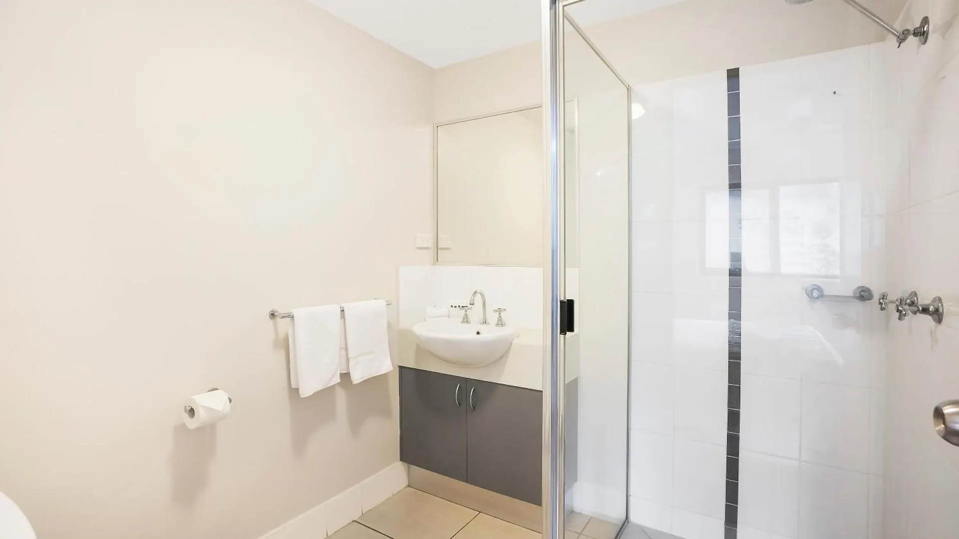 Sunrise Palms - Spacious Cairns Convenience
